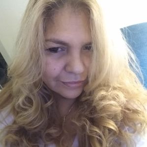 Meet your Posher, Yolanda